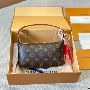 Louis Vuitton Easy Pouch